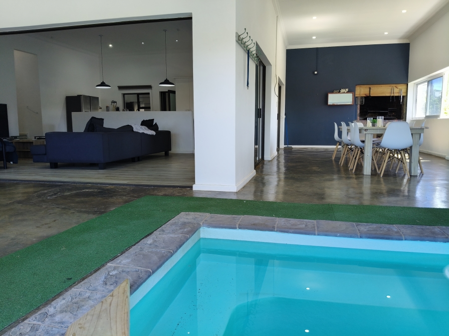 4 Bedroom Property for Sale in C Place Eastern Cape
